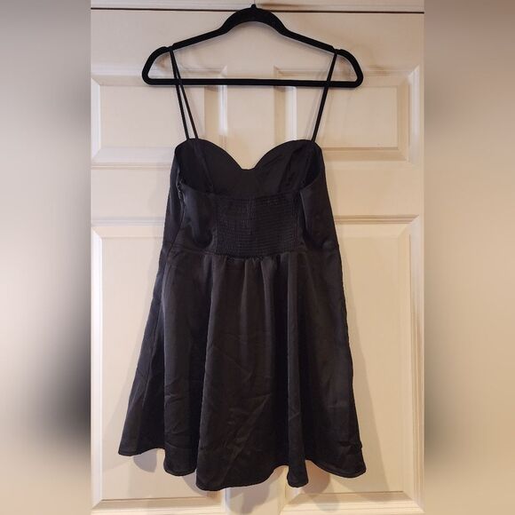 NWT Urban Outfitters black satin silk feel sleeveless mini dress L - Picture 5 of 5